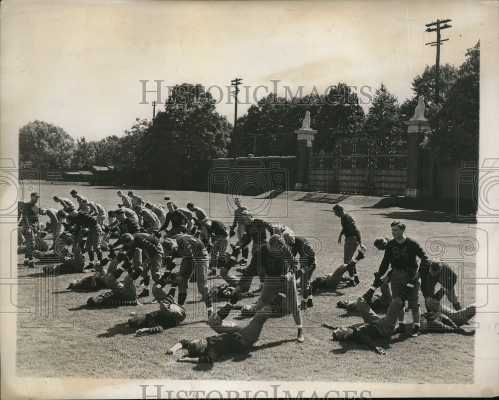 1940 Press Photo Princeton football squad doing calistentics drill - nes18276 - Historic Images