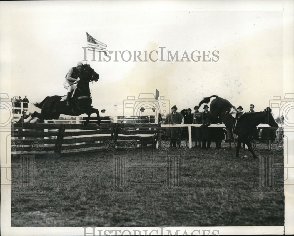 1939 Press Photo Sandhill Steeplechase Postman Home, fighting Faction - Historic Images