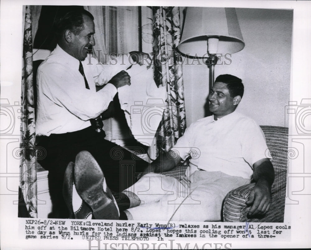 1955 Press Photo Indians pitcher Early Wynn &amp; manager Al Lopez - nes18556 - Historic Images