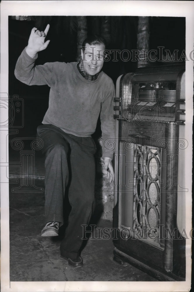 1947 Press Photo Olle Tandberg Swedish heavyweight champ in NY - nes18726 - Historic Images