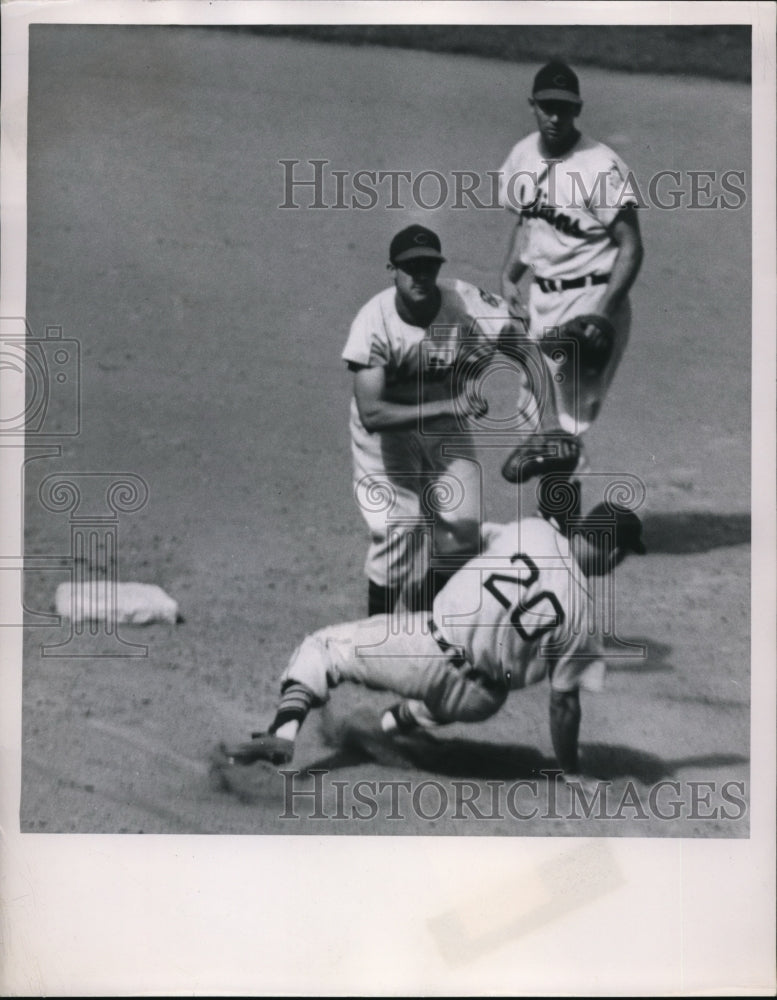 1950 Press Photo Indians Ray Boone, Joe Gordon vs Vic Wertz of Tigers - Historic Images