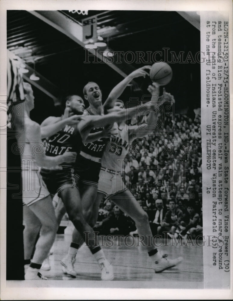 1962 Press Photo Iowa State Vince Brewer, Rich Froistad vs Ind U W Fairfield - Historic Images