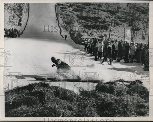 1959 Press Photo Gary Anfinson during Snowflake Ski Club Tournament, Westhy, WI - Historic Images
