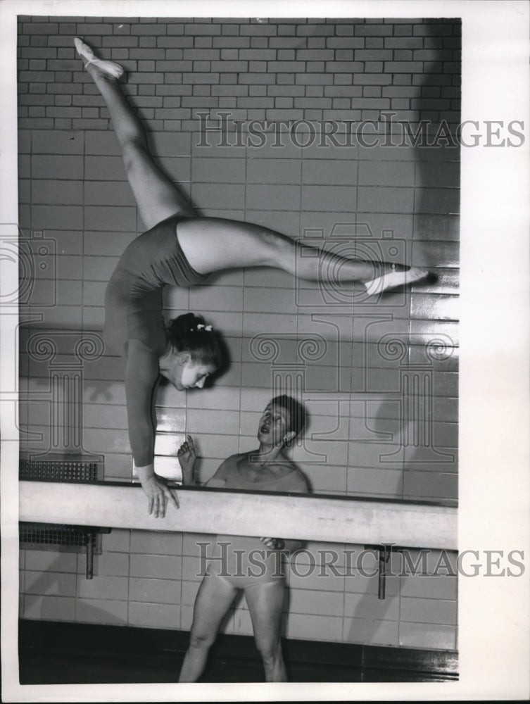 1956 Press Photo Chicago Joyce Racek, Erna Wachtel at Olympic gymnastics - Historic Images