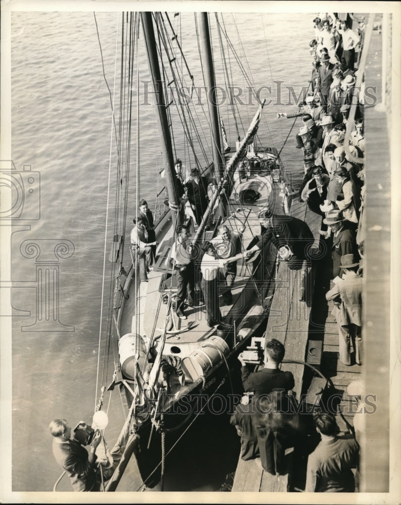 1936 Press Photo Joseph Brophy, Charles Powell and crew of Adventurer ...