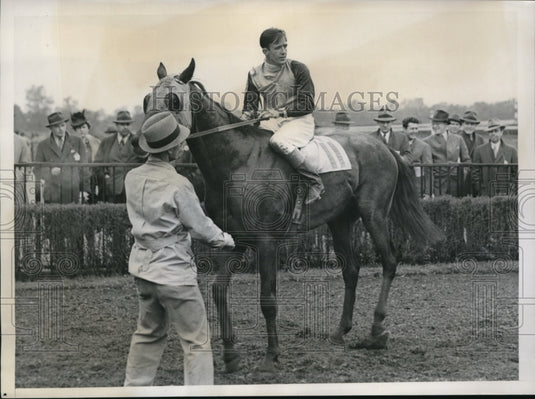1939 Press Photo Sea Captain and Jockey L Haas at Swift Stakes race in New York - Historic Images