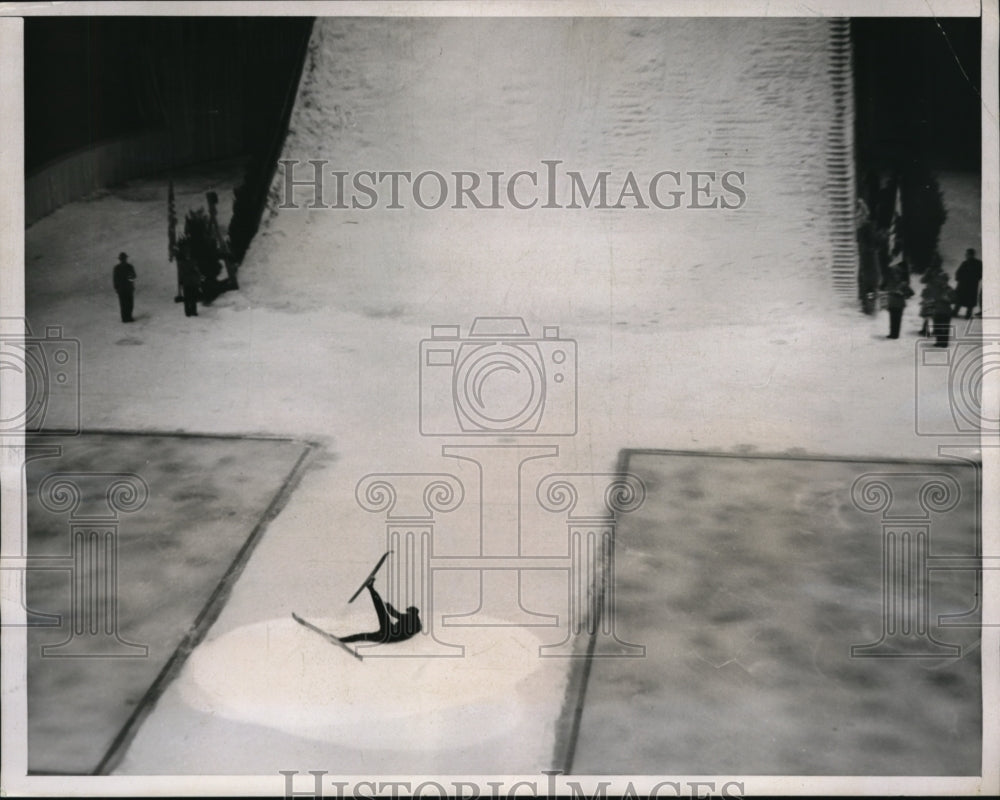 1937 Press Photo Winter Sports Show opens at Madison Square Garden - nes20245 - Historic Images