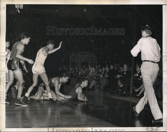 1943 Press Photo NYC M Driscoll of St Francis , J Deegan, S Tannenbaum of NYU - Historic Images