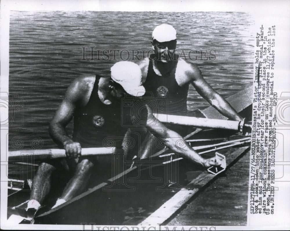 1956 Press Photo Melbourne VIctor Ivanov &amp; Igor Bouldakov in crew race - Historic Images