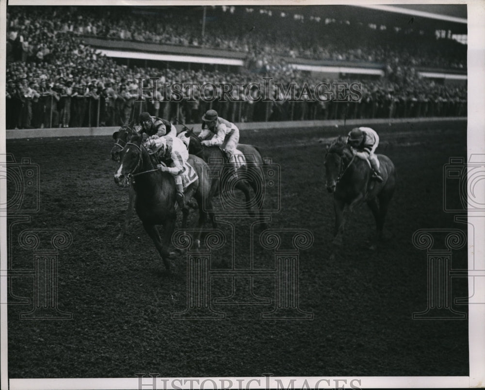 1953 Press Photo Chicago Jockey Wm Zakdor on Dry Run in Crete Inaugral race - Historic Images