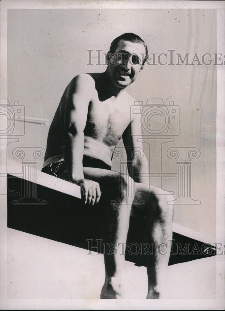 1936 Press Photo Tony Manero on diving board at Miami Biltmore Hotel in Florida - Historic Images