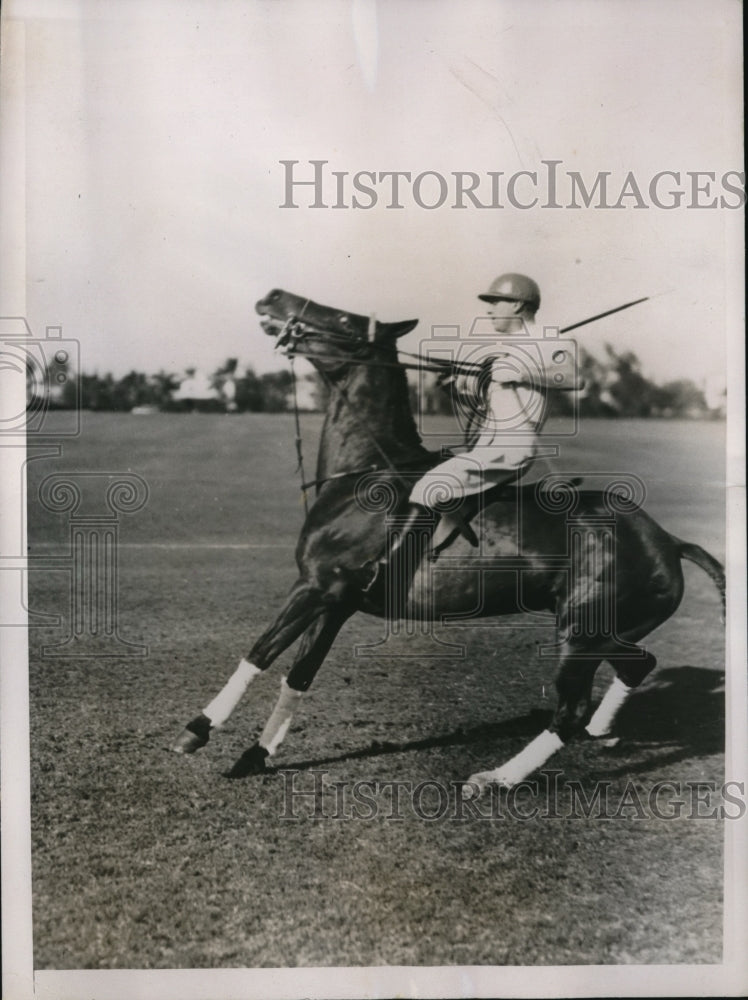 1936 Press Photo Fred Wettach polo star at Miami Beach Florida - nes21352 - Historic Images
