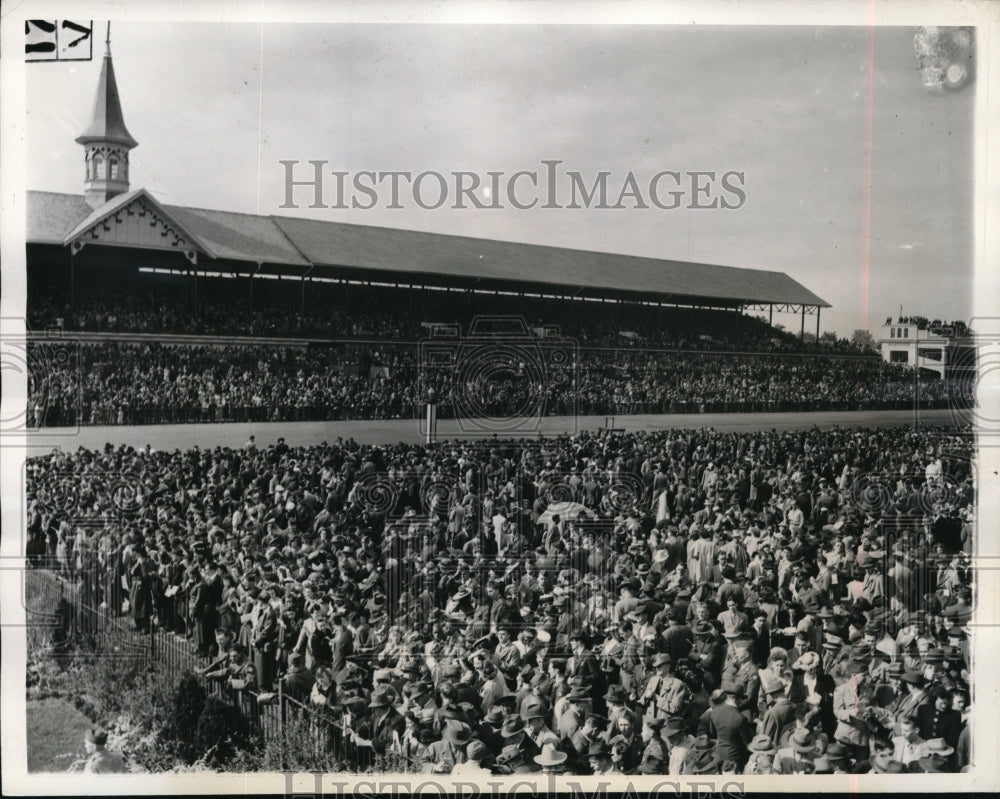 1944 Press Photo Louisville KY Churchill Downs crowds for the Derby - nes21420 - Historic Images