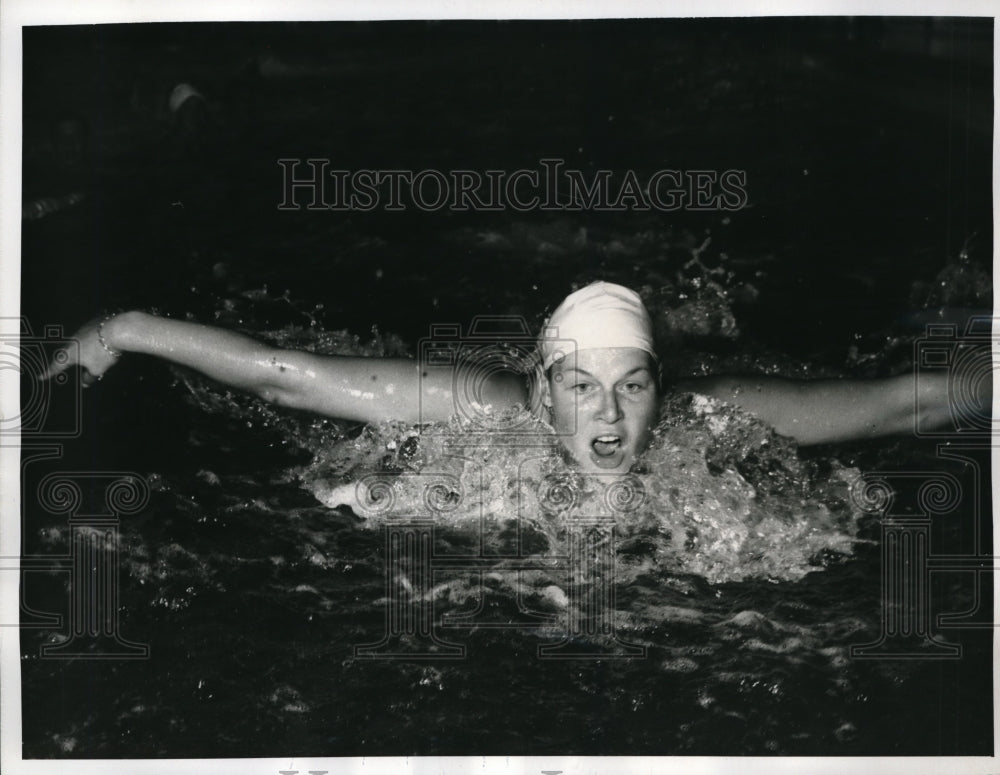 1967 Press Photo Blackpool England Ada Kok of Holland 220 yd butterfly record - Historic Images