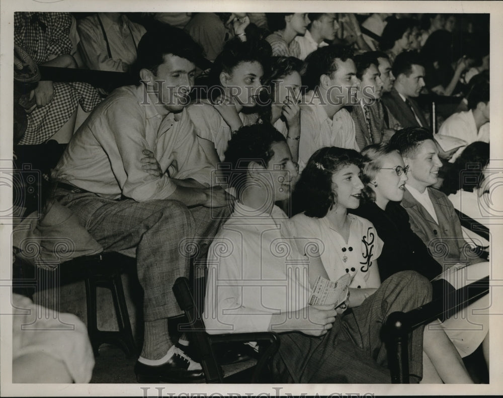 1947 Press Photo Foreign students at ball game in Cleveland Ohio - nes21510 - Historic Images