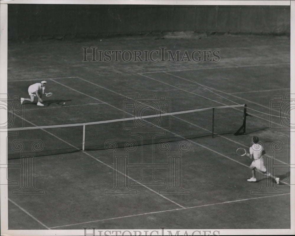 1937 Press Photo Wightman Cup matches Kay Stammers vs Helen Jacobs - nes21526 - Historic Images