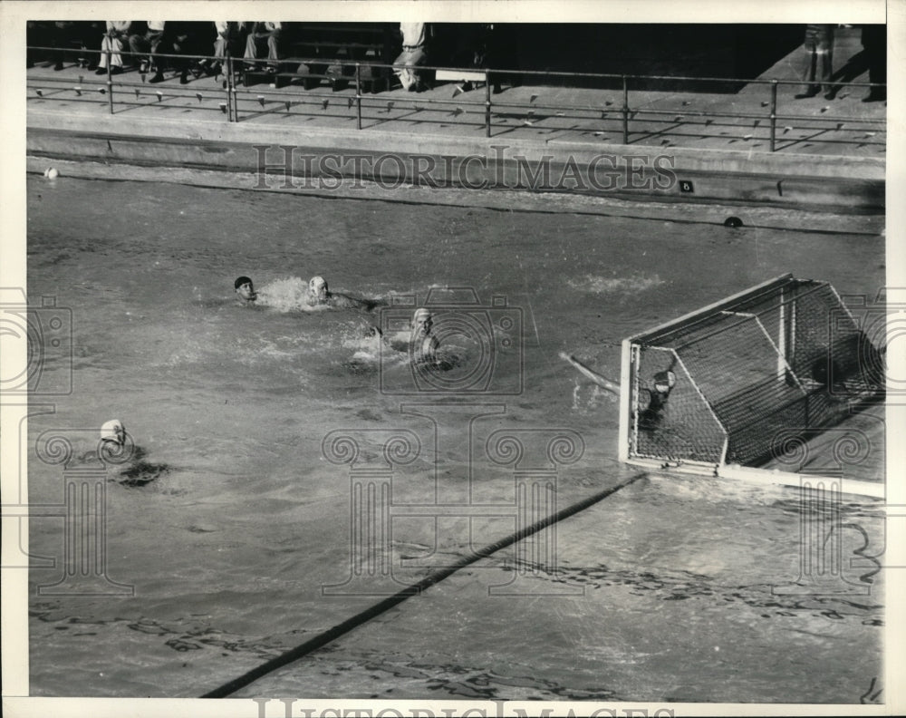 1932 Press Photo German water polo vs US at LA Calif Olympiad - nes21575 - Historic Images