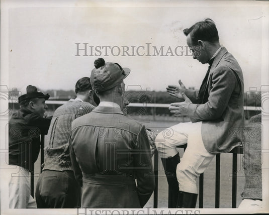 1937 Press Photo Jockey John Longdon & younger jockeys at Belmont NY - nes21590 - Historic Images