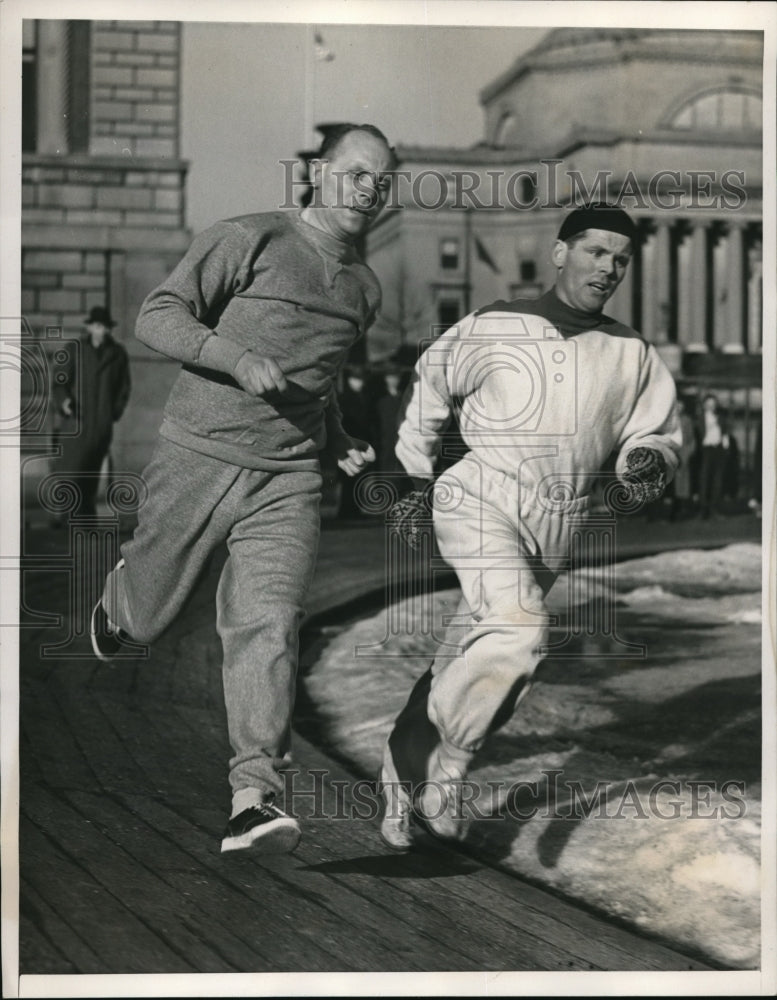 1940 Press Photo Paavo Nurmi and T Maki on wood track at Columbia Univ - Historic Images