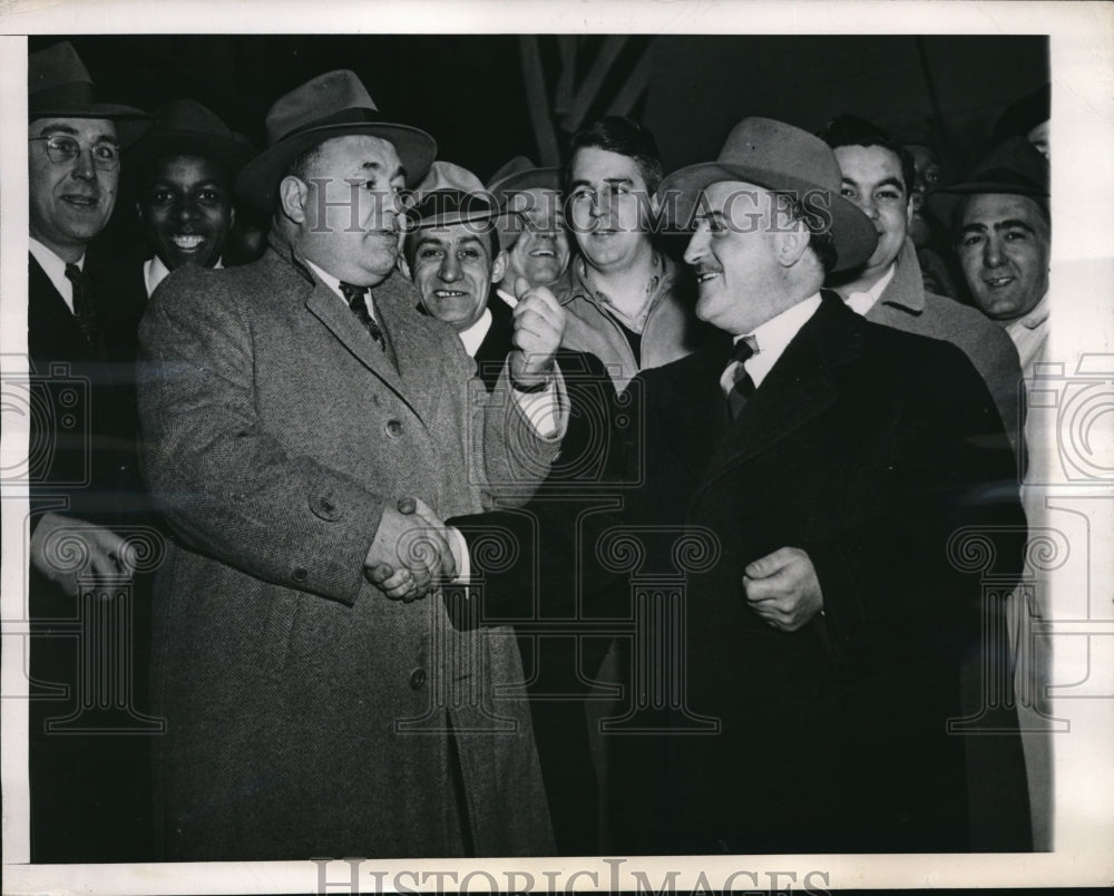 1944 Press Photo Newark NJ Tony Galento boxer & Chas Stanziale asst US DA - Historic Images