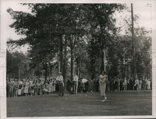 1936 Press Photo Pam Barton driving 14th tee at National Golf in Summit NJ - Historic Images