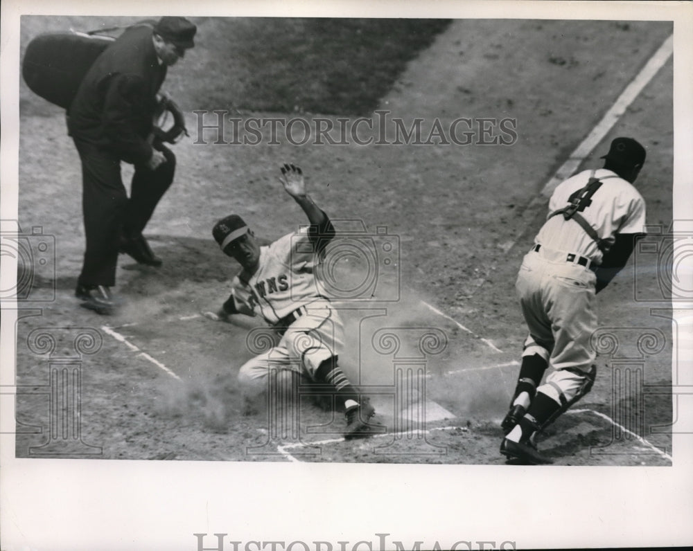 1951 Press Photo Browns Bob Young slides home vs Jim Hagen of Indians - Historic Images