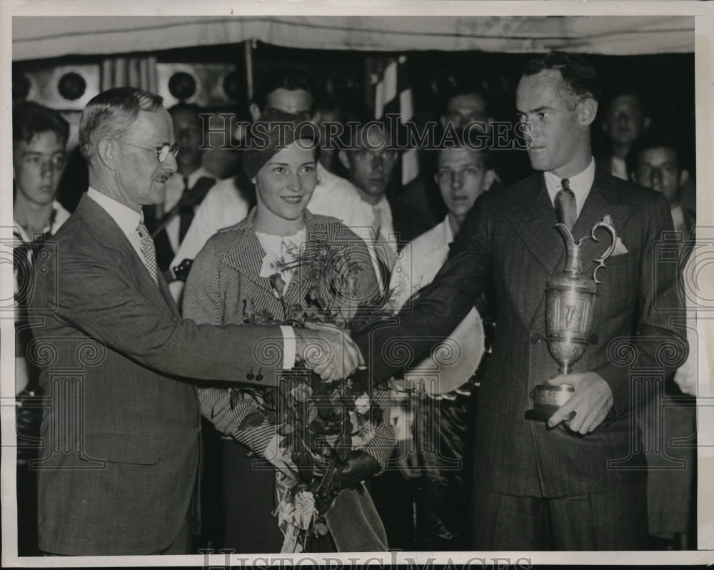 1933 Press Photo Golfer Denny Shute & wife with Philadelphia Mayor Moore - Historic Images