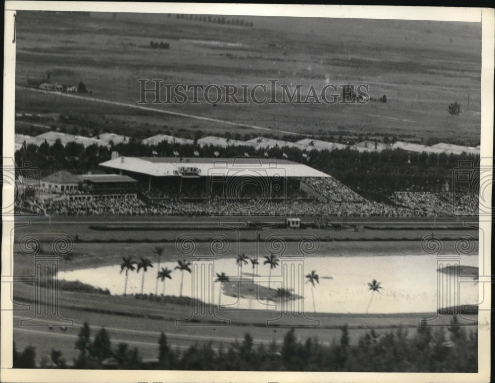 1937 Press Photo Miami Fla air view of crowd at Widener Handicap race - Historic Images