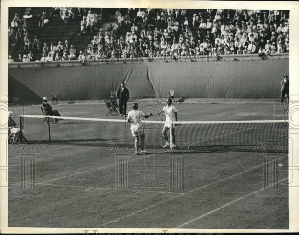 1933 Press Photo Helen Jacobs vs Dorothy Round at Natl Tennis in NY - nes22291 - Historic Images