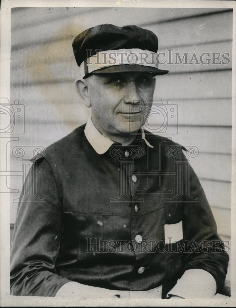 1935 Press Photo Sep Palin driver of Greyhound for Hambeltonian Stakes - Historic Images