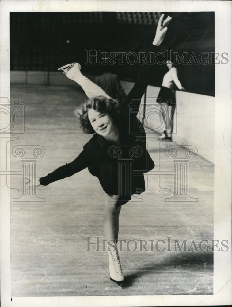 1946 Press Photo London Marit Henie cousin of Sonja Henie skating - nes22646 - Historic Images