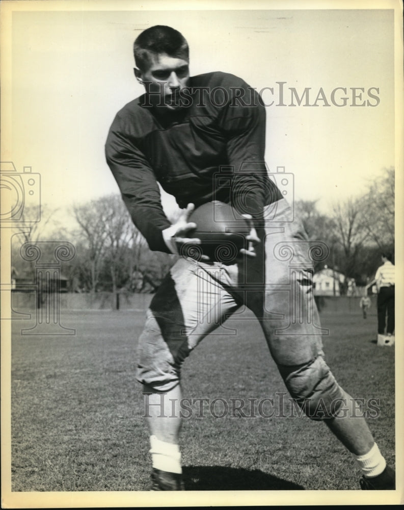 1964 Press Photo University of Michigan end Gary K Prahst - nes22715 - Historic Images