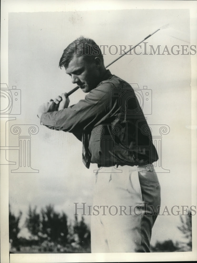 1936 Press Photo Charles Whitehead at 1st Miami Tropics Open golf - nes22793 - Historic Images