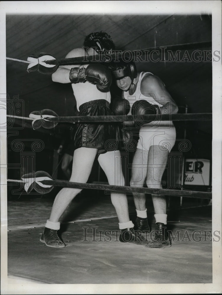 1934 Press Photo Barney Ross training at Ferndale NY with Phil Rafferty - Historic Images