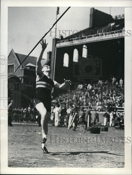1937 Press Photo Ken Sanborn of Army wins javelin with 213' 11" in Pa - Historic Images