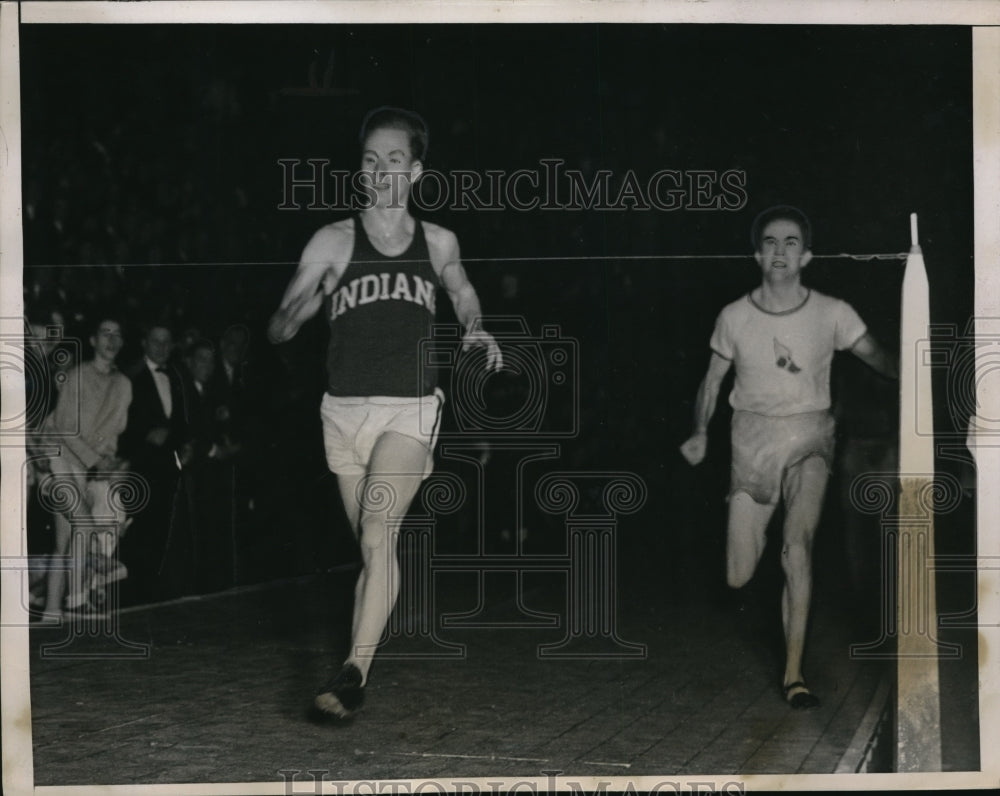 1938 Press Photo Don Laser Wins Two Mile Boston Race, Joseph McCluskey Second - Historic Images