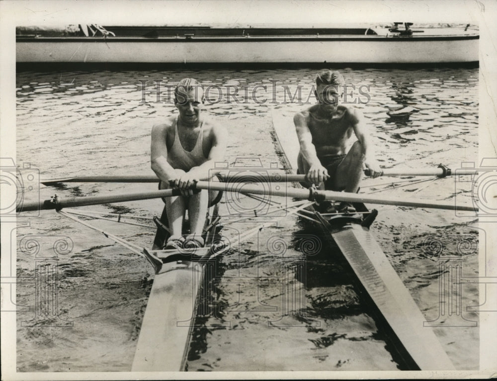 1933 Press Photo G Von Opel &amp; Eric Phels in sculls in Putney England - nes23274 - Historic Images