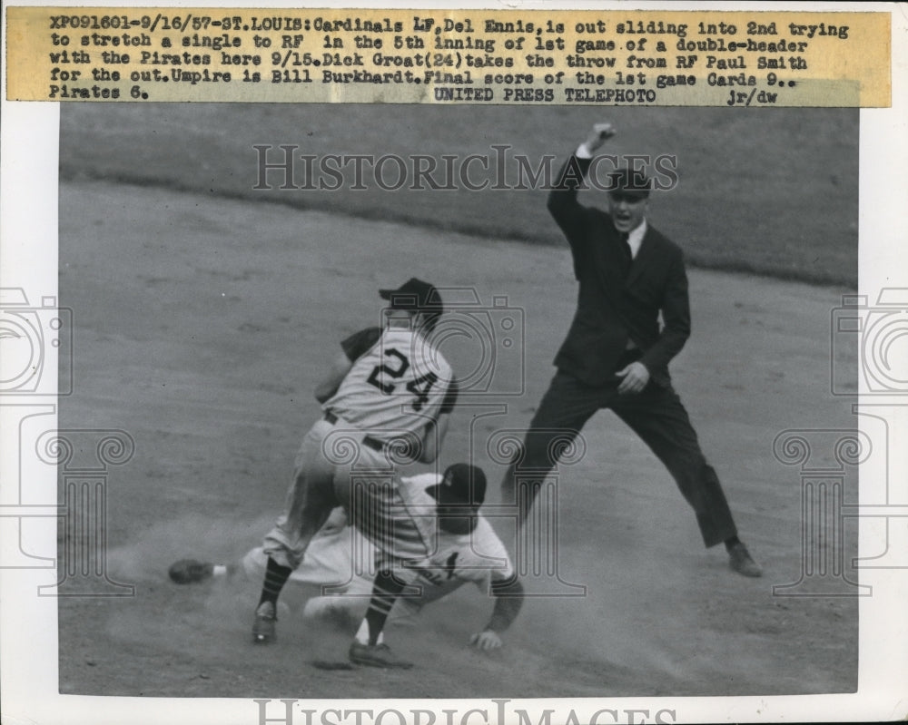 1957 Press Photo Del Ennis Dick Groat, Paul Smith Pirates Cardinals Game - Historic Images