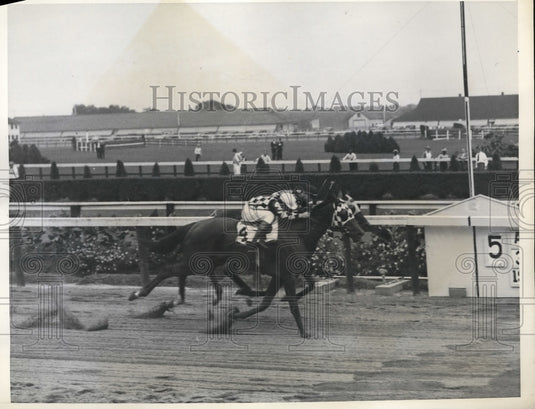 1937 Press Photo Woodmere Claim Stakes Go Home, Bulwark & Orient Express - Historic Images
