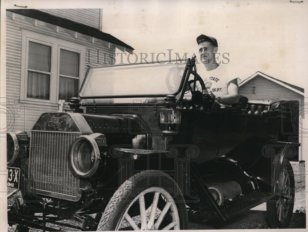 1951 Press Photo Dave Leggett, Football and Basketball Player In Model T Car - Historic Images