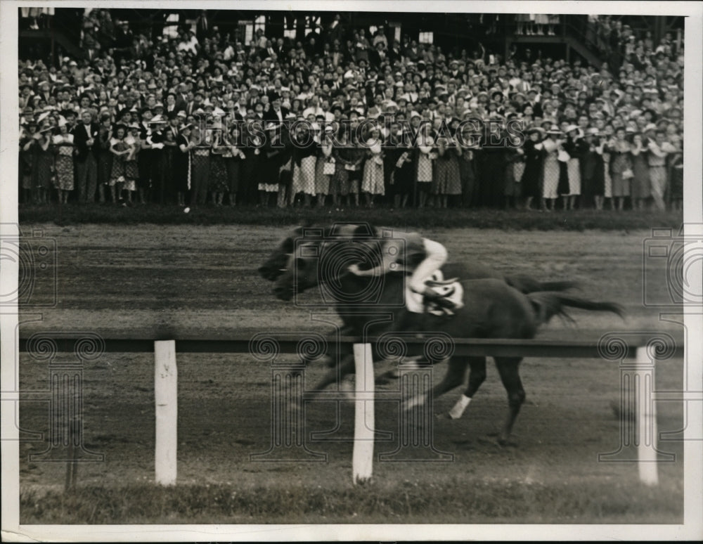 1938 Press Photo The finish of the Fourth race, Entrance is the winner - Historic Images