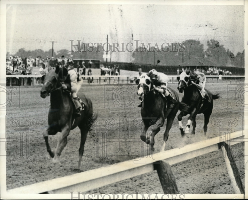 1938 Press Photo French Tap Finish of the first race at Delaware Park Trach . - Historic Images