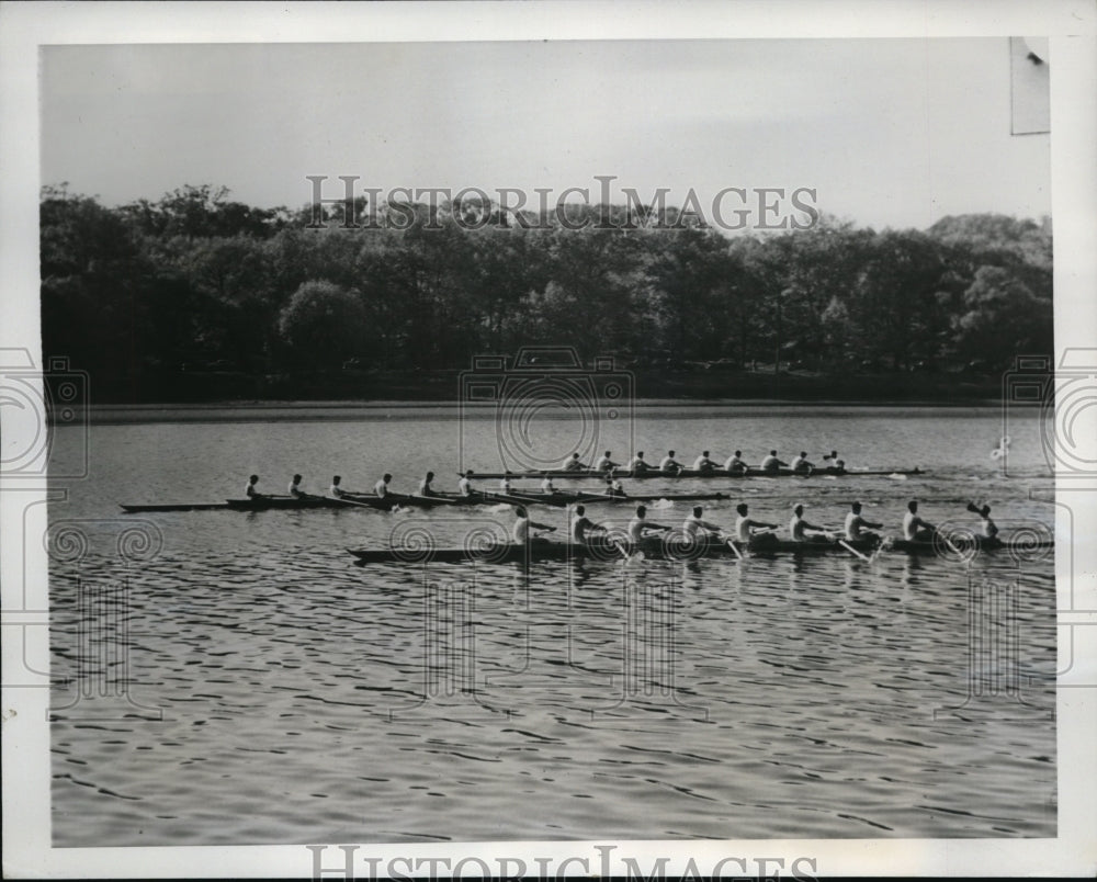 1941 Press Photo Blackwell Varsity Crew Race on Schuylkill River - nes23854 - Historic Images