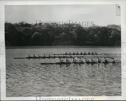 1941 Press Photo Blackwell Varsity Crew Race on Schuylkill River - nes23854 - Historic Images