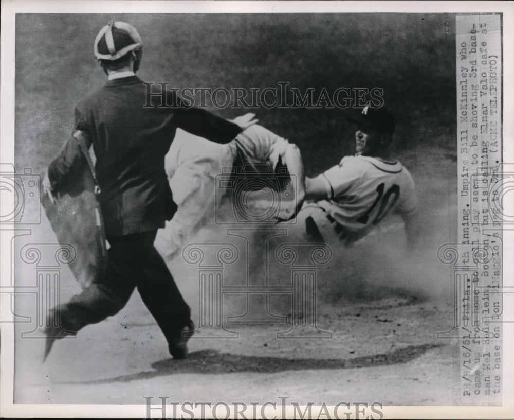 1951 Press Photo Umpire Bill McKinnley and 3rd baseman Mel Kedelein, Elmar Valo - Historic Images