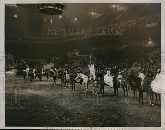 1934 Press Photo General View of the Masquerade Performance at Nat'l Horse Show - Historic Images
