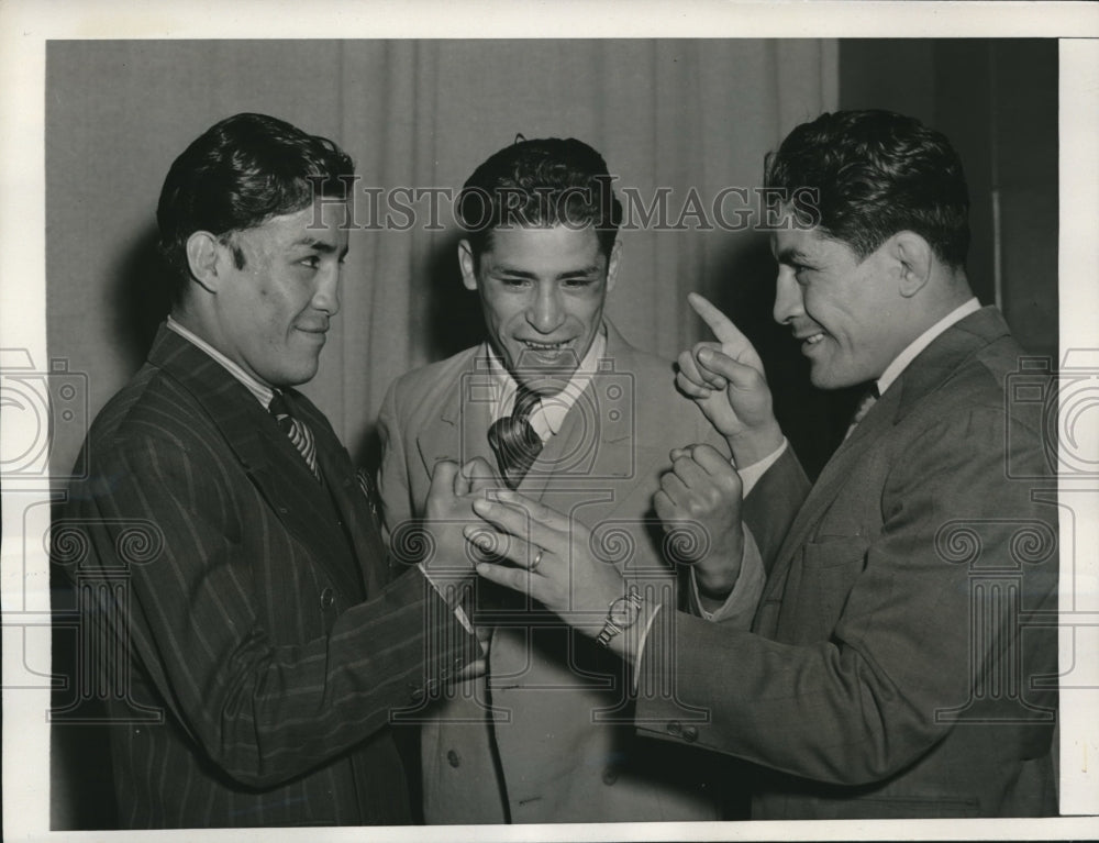 1941 Press Photo Paco Villa, Manuel Villa II and Manuel Villa I - nes24434 - Historic Images