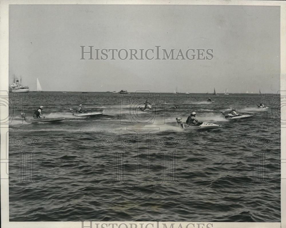 1939 Press Photo Milwaukee Wis International Speedboat race Robert Meyer wins- Historic Images