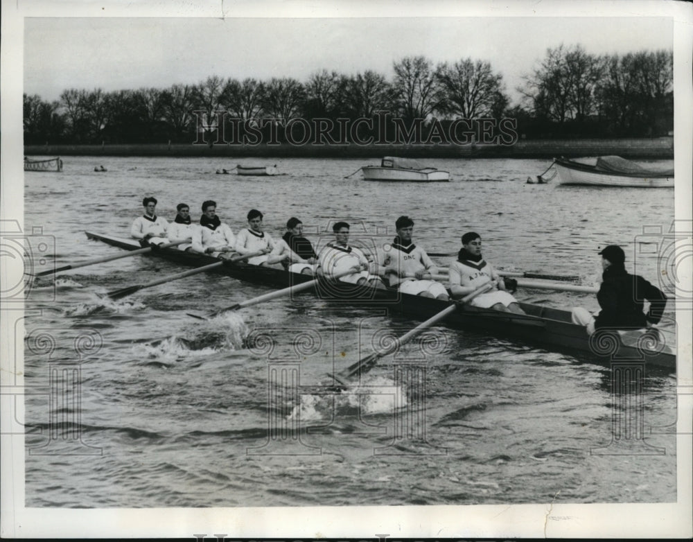 1950 Press Photo Oxford Crewmen Prepare for Cambridge Meet - nes25019 - Historic Images