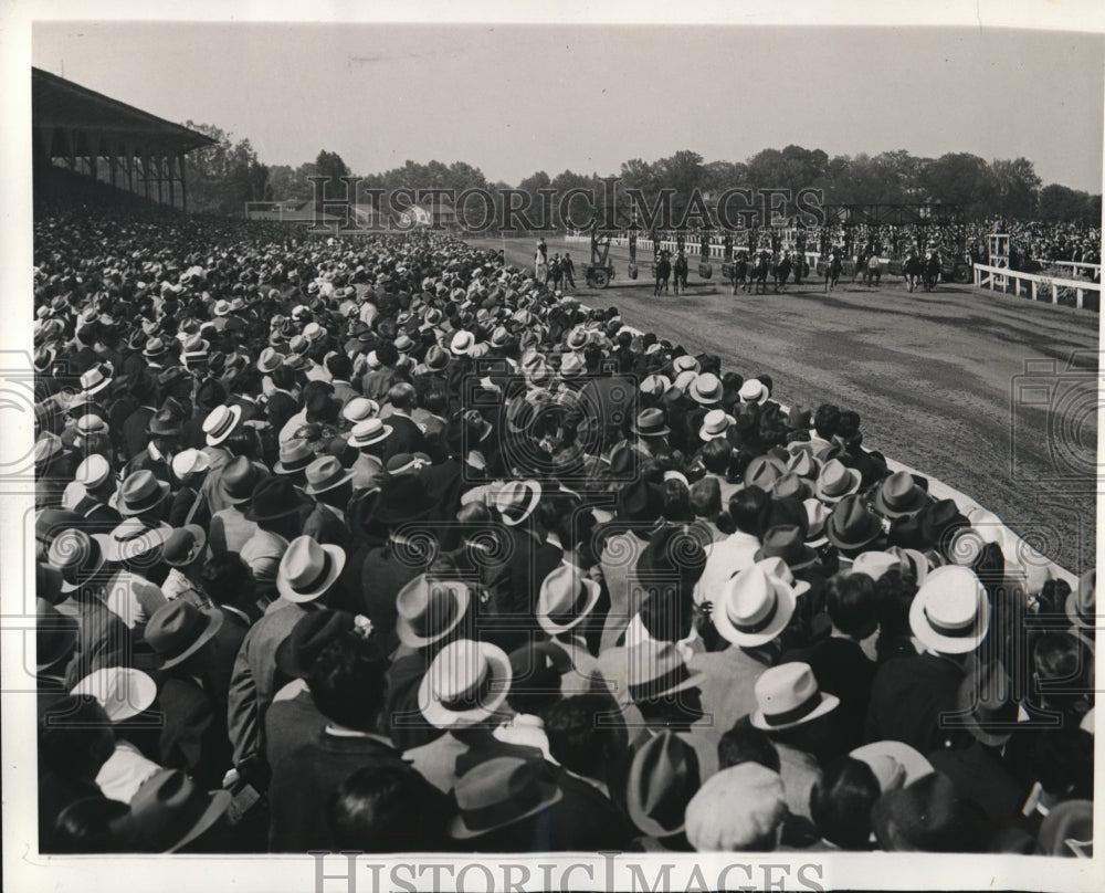 1936 Press Photo Crowd at Pimlico track for Preakness, Ronfalom, Corum - Historic Images